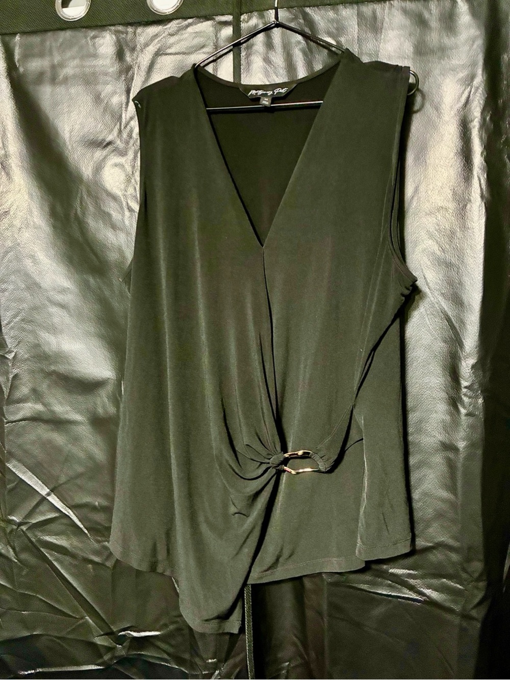 Sleeveless Twist-Front V-Neck Top 2X